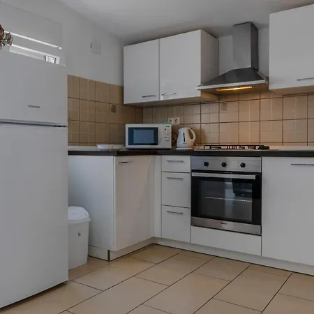 With Parking Space - 23025 Διαμέρισμα Vir